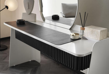 Тоалетка Delhi