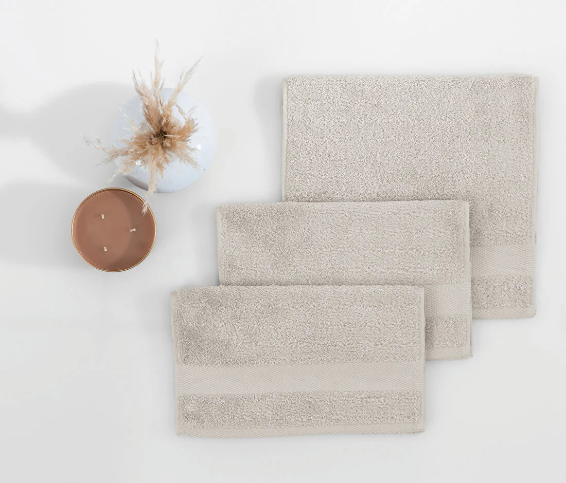 Хавлиена кърпа Essentials - 30x50 см