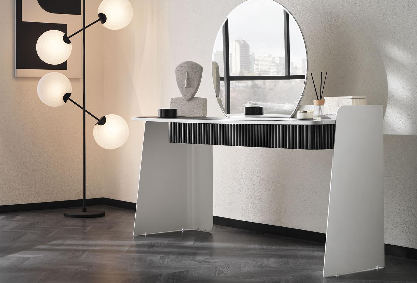 Тоалетка Delhi