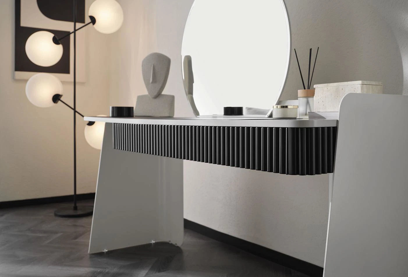 Тоалетка Delhi